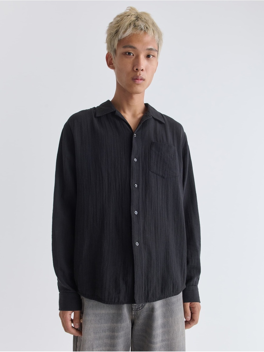 Sefr Leo shirt / Men's light Black Button-Down Shirt with Chest Pocket